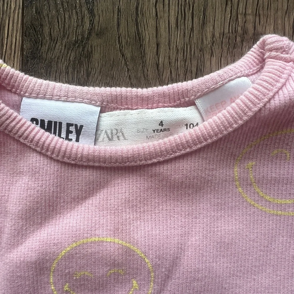 Pink Smiley Face Kids Shirt - Zara Size 4